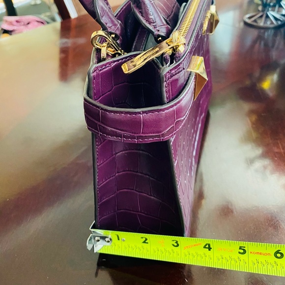 Never used, Michael Kors purse - Picture 8 of 8